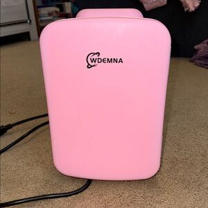 Pink WDEMNA Mini Fridge